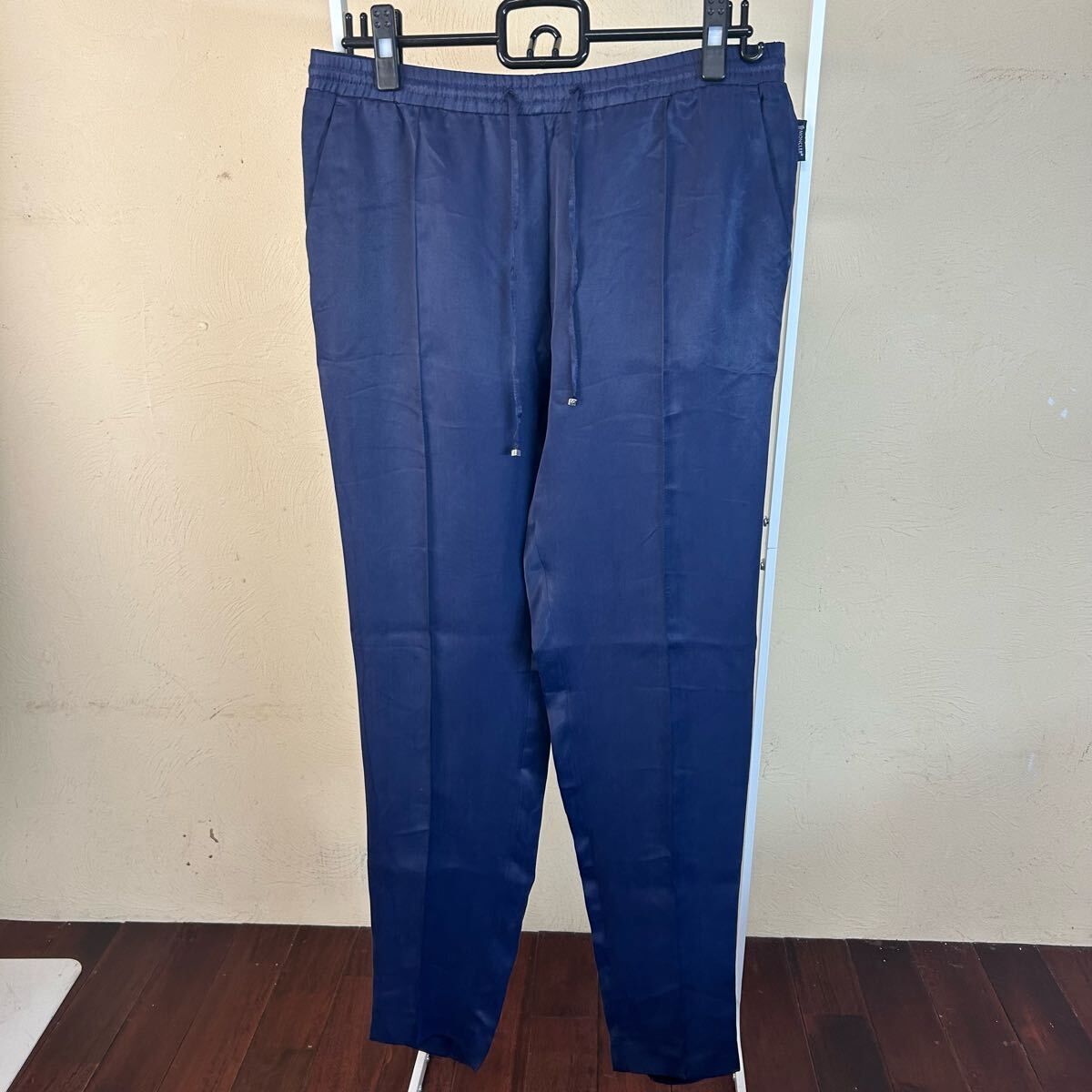 【未使用】【これからの時期に◎】MONCLER モンクレールネイビーパンツ42