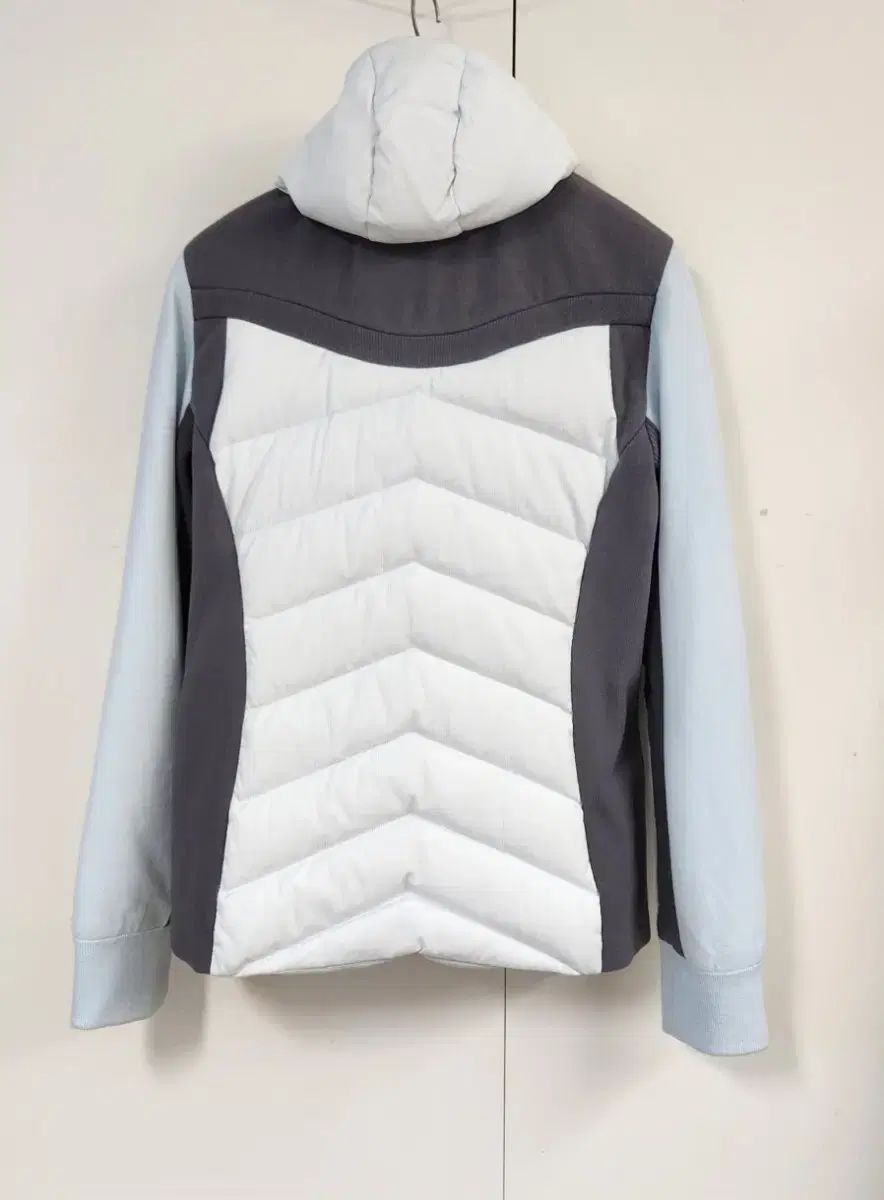 ゴルフ グースダウン