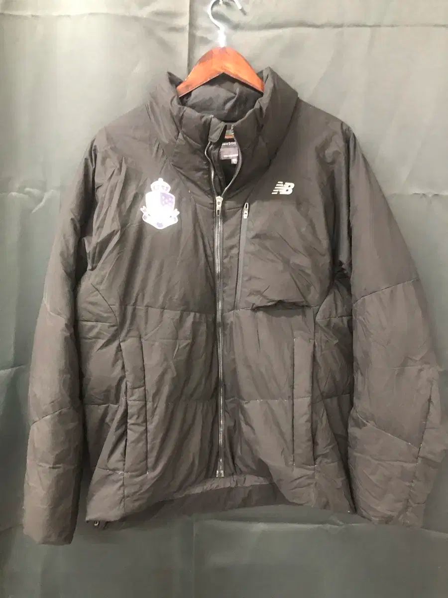 ニューバランス ソウル FC ダウン アウター ブラック