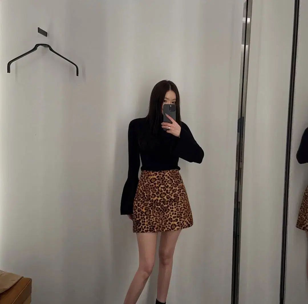 THE LAURENT 25ss ブロッサム ホールガーメント ニット ピンク ネイビー ブラック