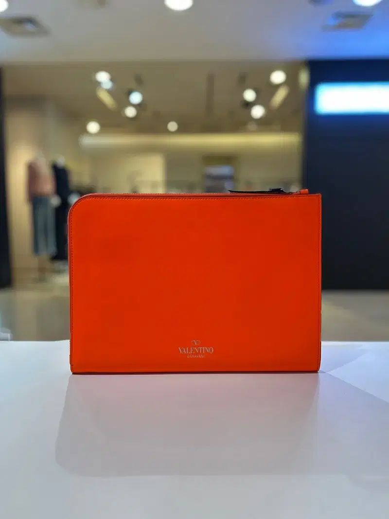 クラッチバッグ