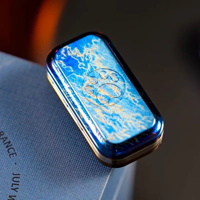 正規品」EDC 猫神 音叉プッシュカード フィジェットトイ - メルカリ