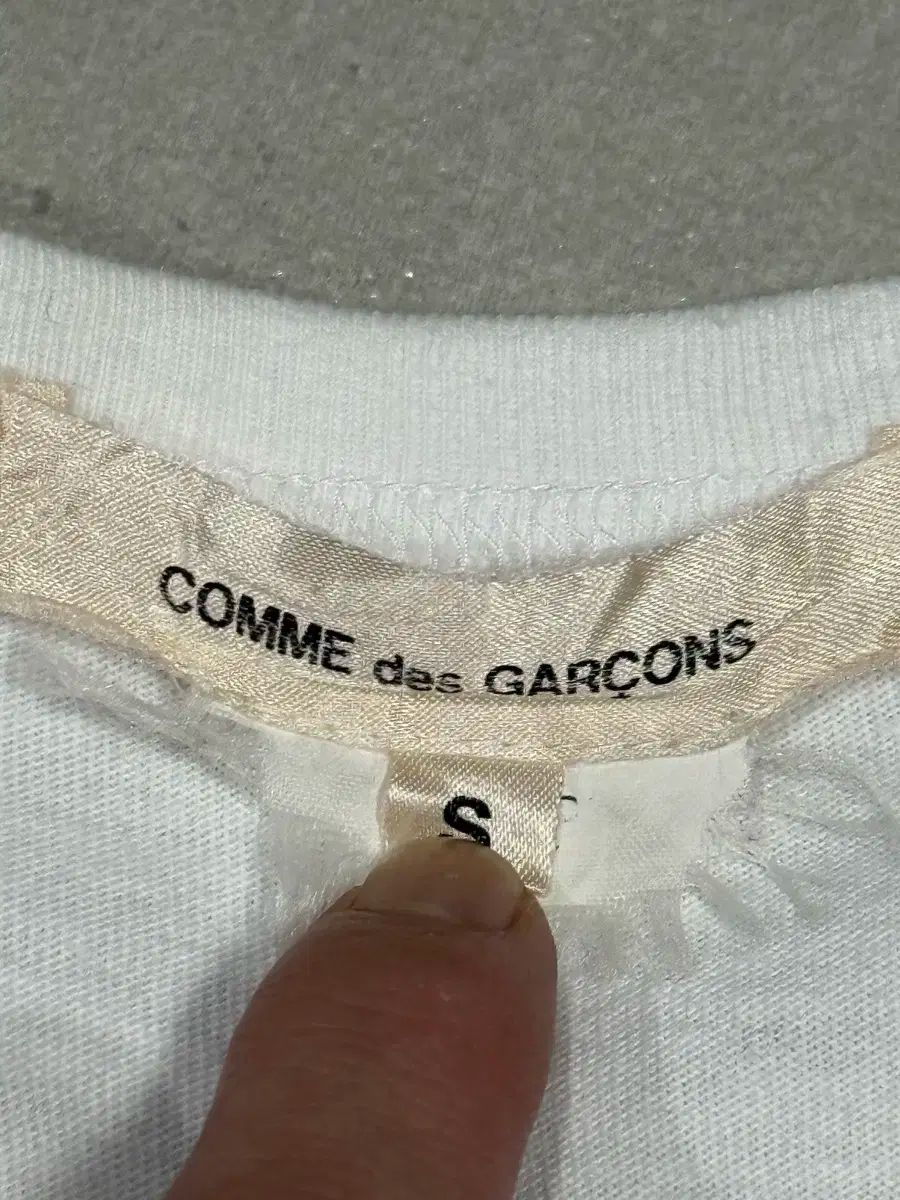 2017 コム デ ギャルソン x NEW YORK 現代 美術館 コラボ 半袖 Tシャツ