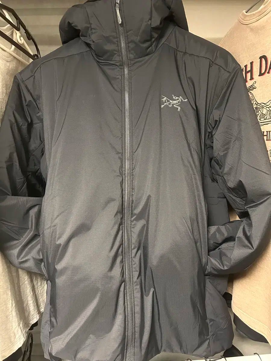 ARC TERYX アークテリクス Atom SV フーディ ブラック