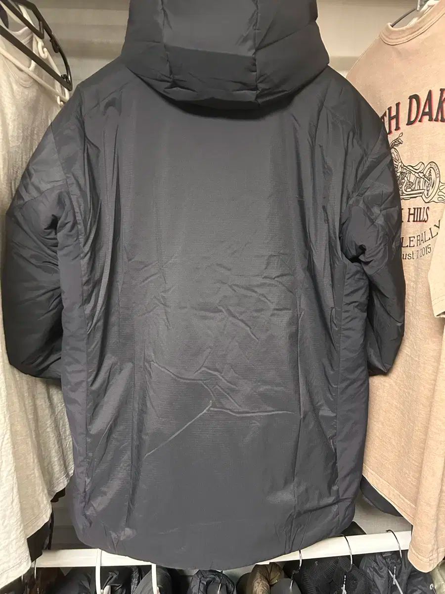 ARC TERYX アークテリクス Atom SV フーディ ブラック