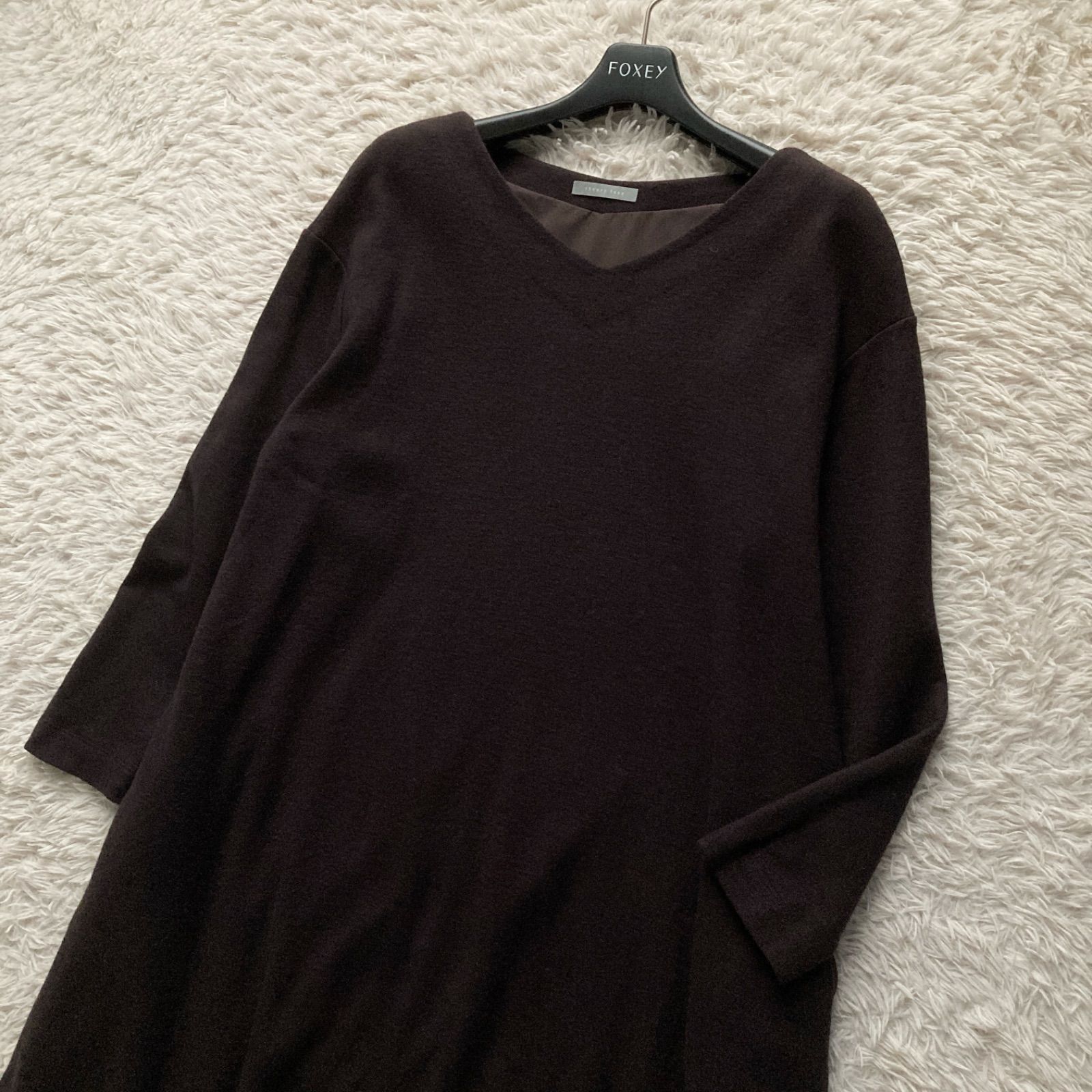 Theory luxe セオリーリュクス ウール ニットワンピース ひざ丈 フ ロングスリーブ ブラウン系 M 上品 大人女子 Vネック ストレッチ 秋冬 通勤 デート お食事会