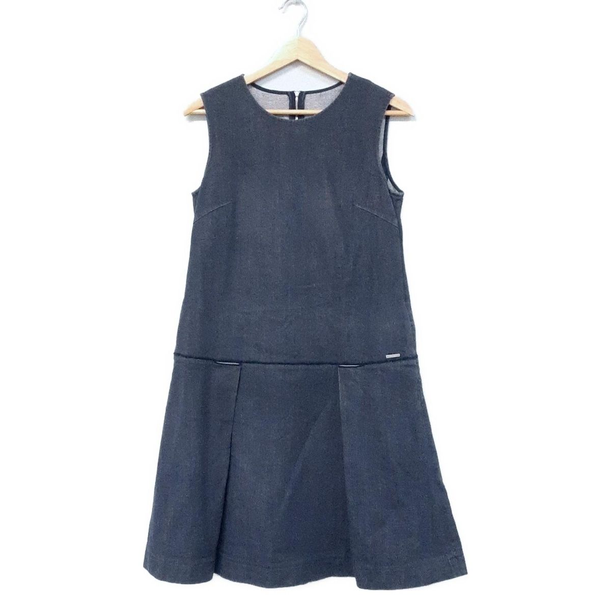 【新品タグ付】❣️フォクシーニューヨーク　ノースリーブ　ワンピース　ネイビー　40 フォクシーニューヨーク ワンピース サイズ40 M レディース美品