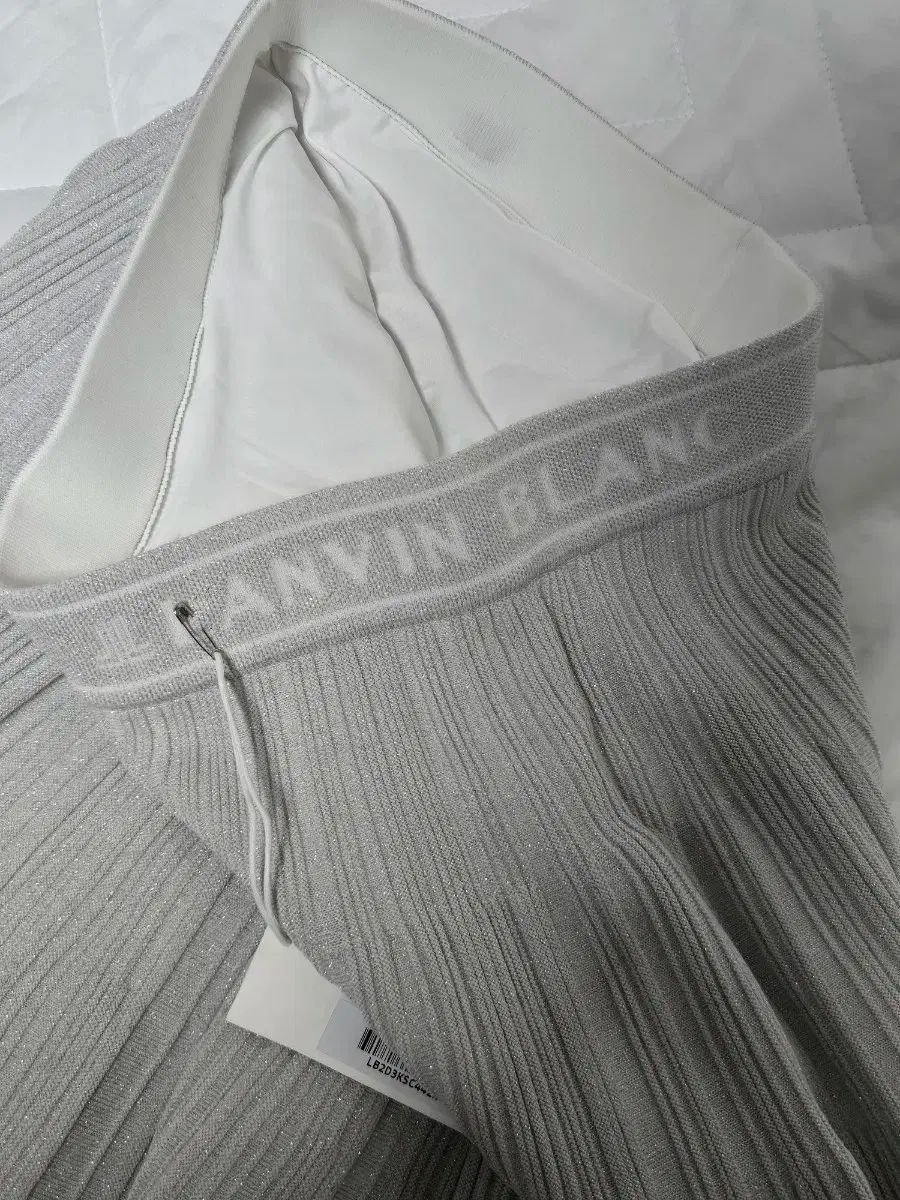 ランバンブラン シルバー プリーツ スカート ゴルフウェア