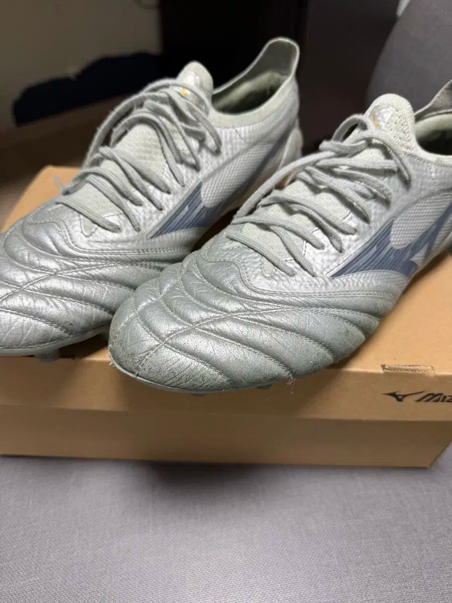 mizuno モレリア NEO 280