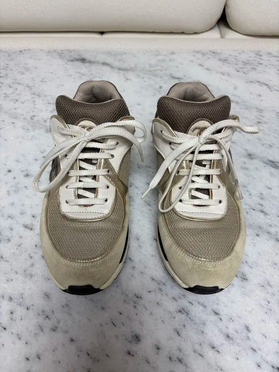 シャネル クルーズ スニーカー 37 235