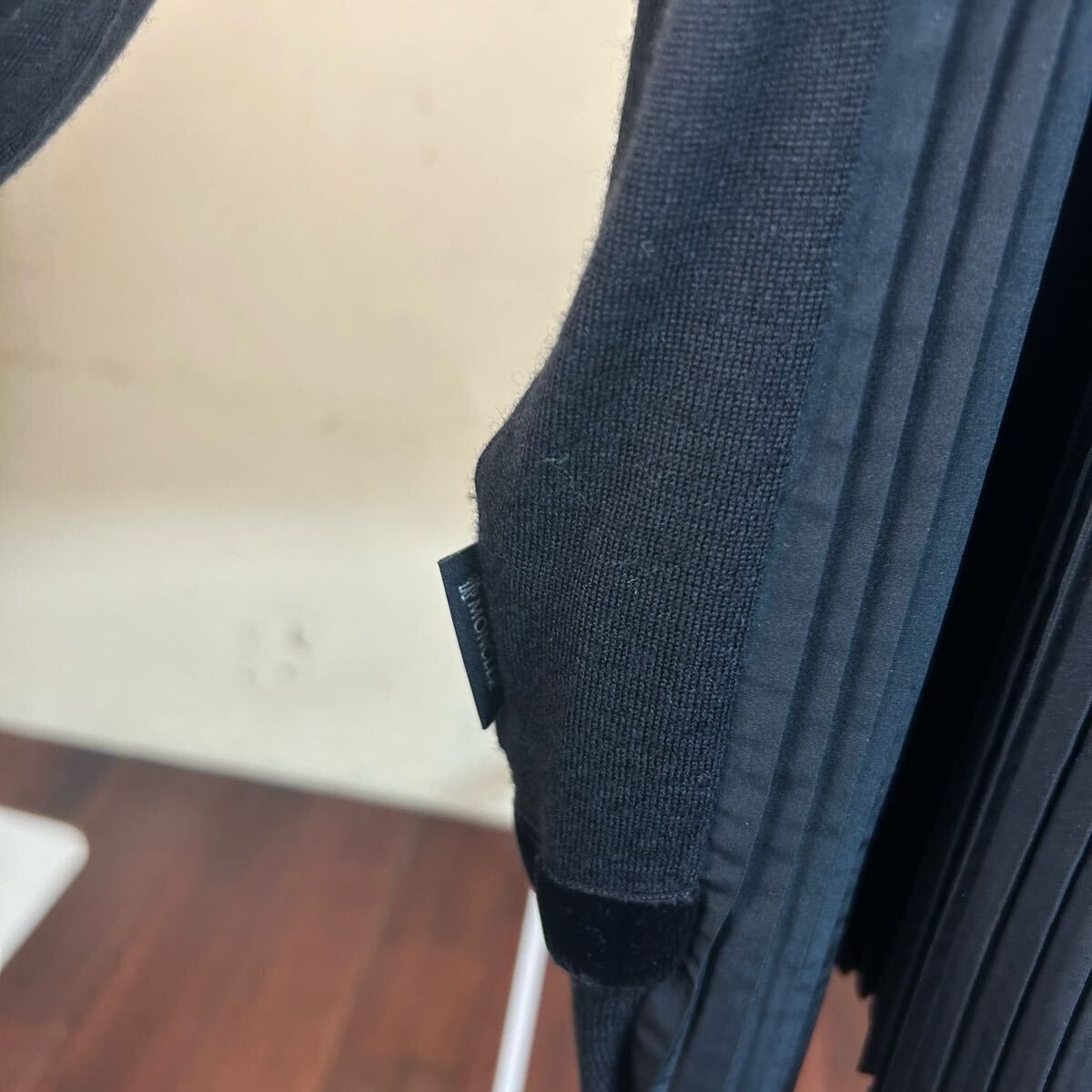 MONCLER モンクレールニット切り替えプリーツトレーナー黒S