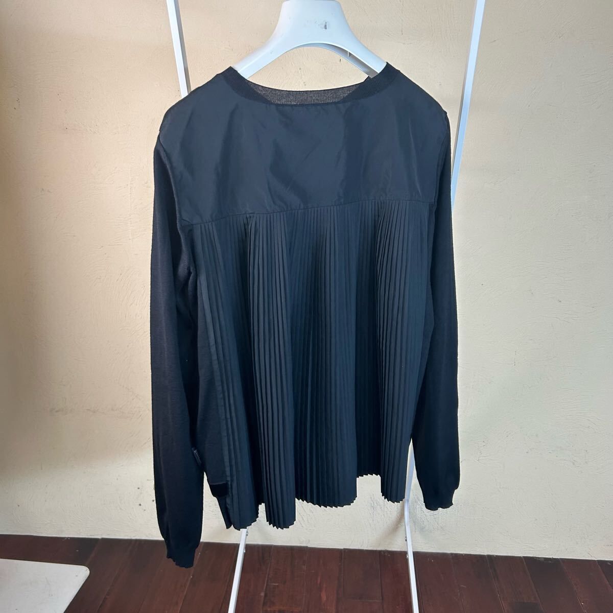 MONCLER モンクレールニット切り替えプリーツトレーナー黒S