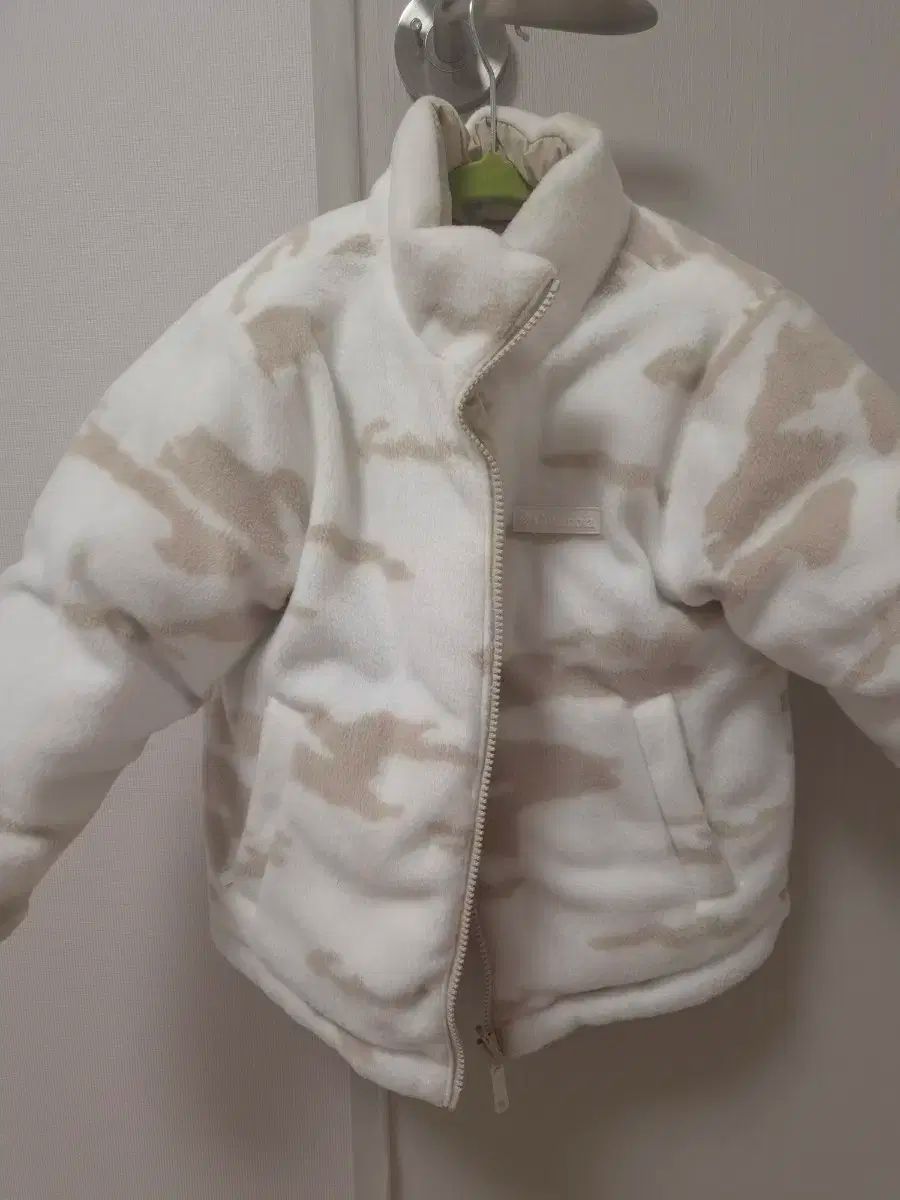 コロンビア キッズ リバーシブルダウン 120