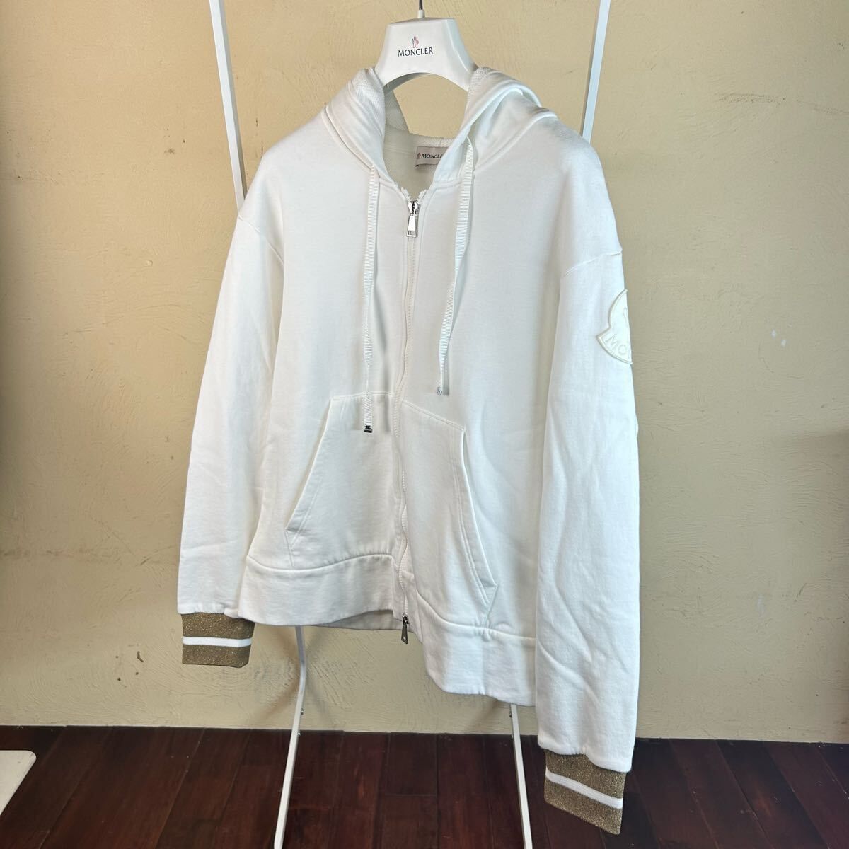 MONCLER モンクレールフードパーカー袖ゴールド白M