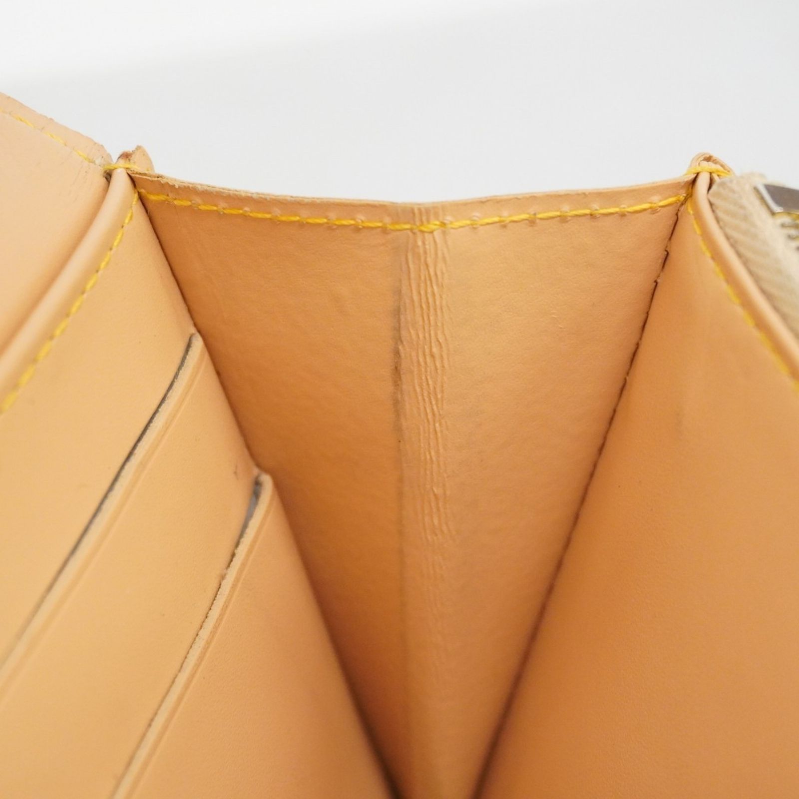 ポシェットポルトモネクレディ M