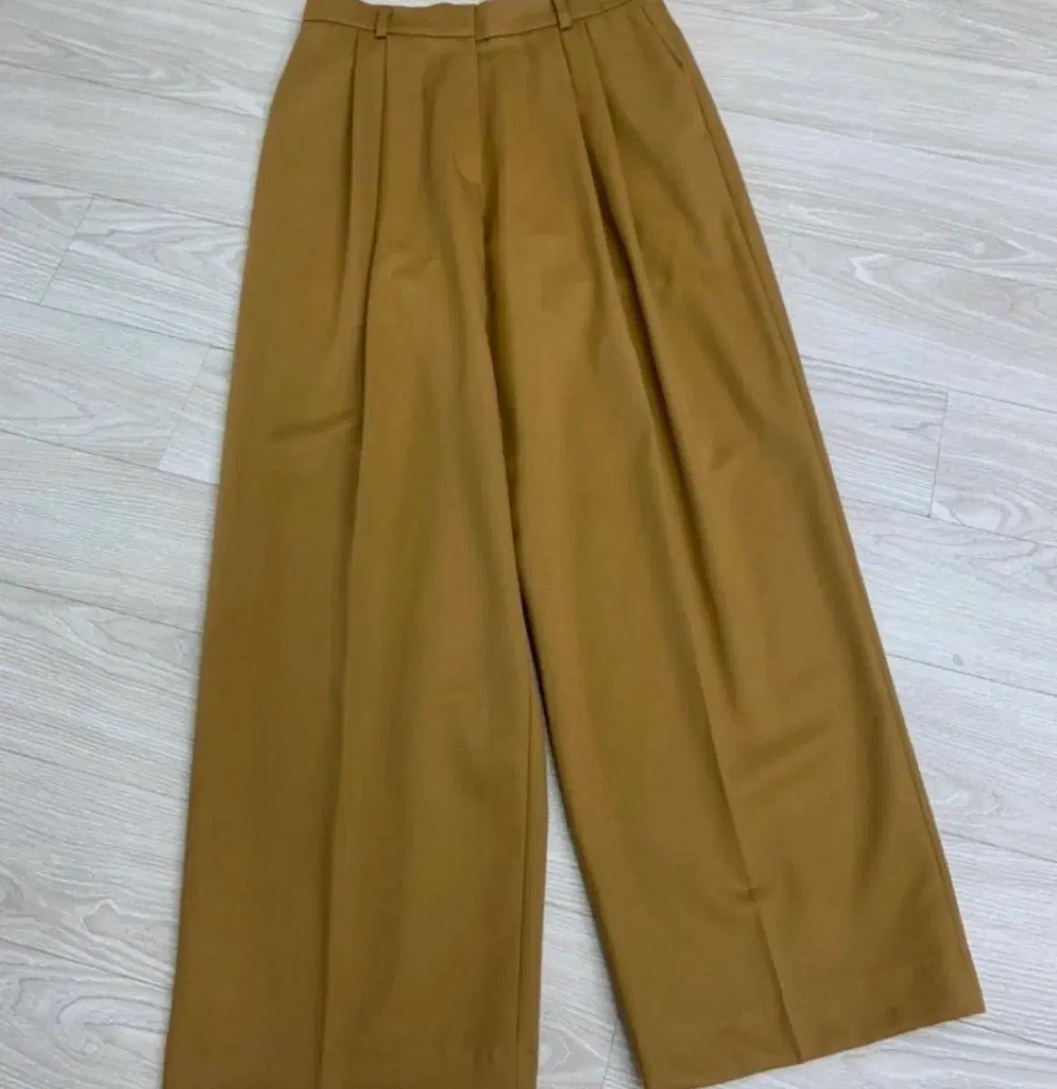 Brouhahaブルハハ ウールパンツ