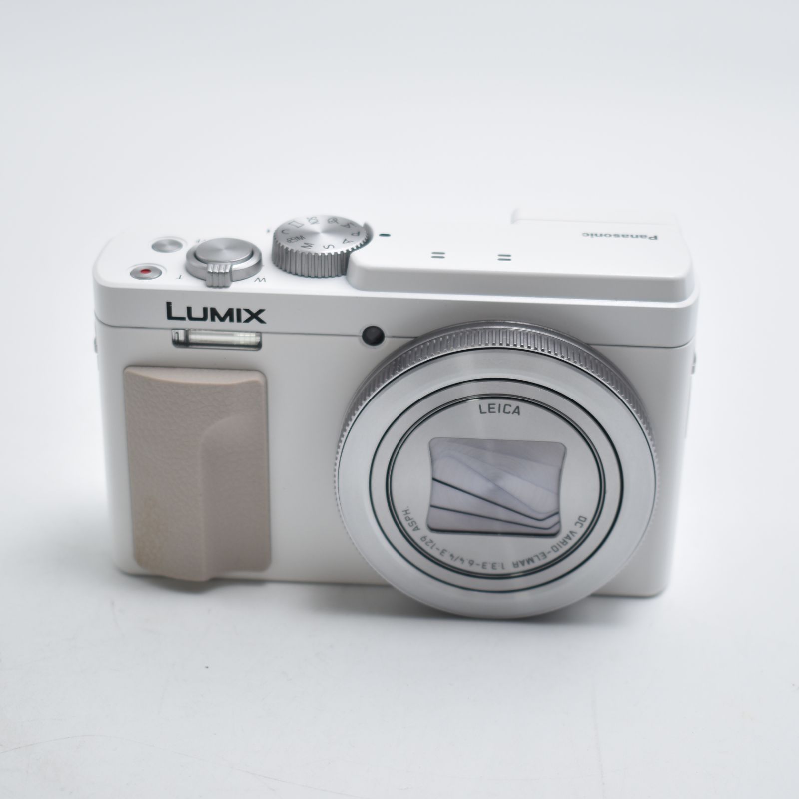 コンパクトデジタルカメラ