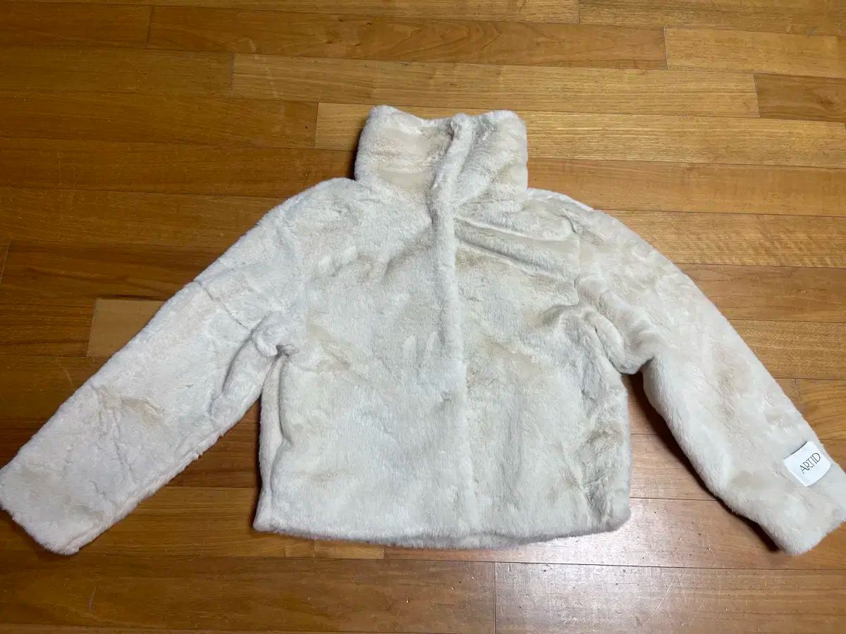 -ARTID アイボリー ファー ジャケット