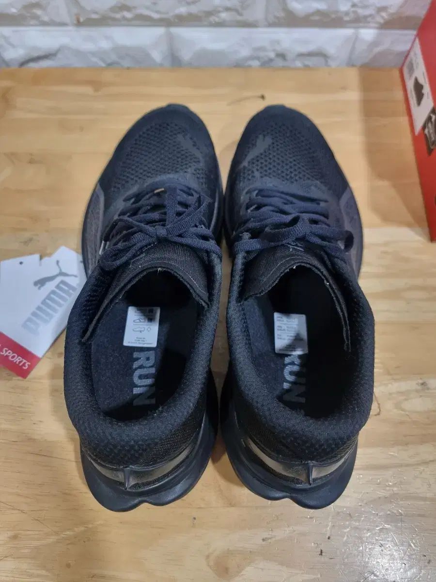 プーマ ランニングシューズ ディビエイト ナイトロ3 ワイド ブラック 285