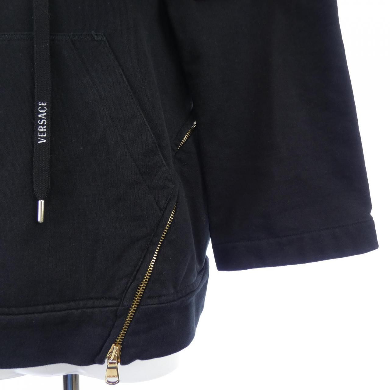 ヴェルサーチェ VERSACE