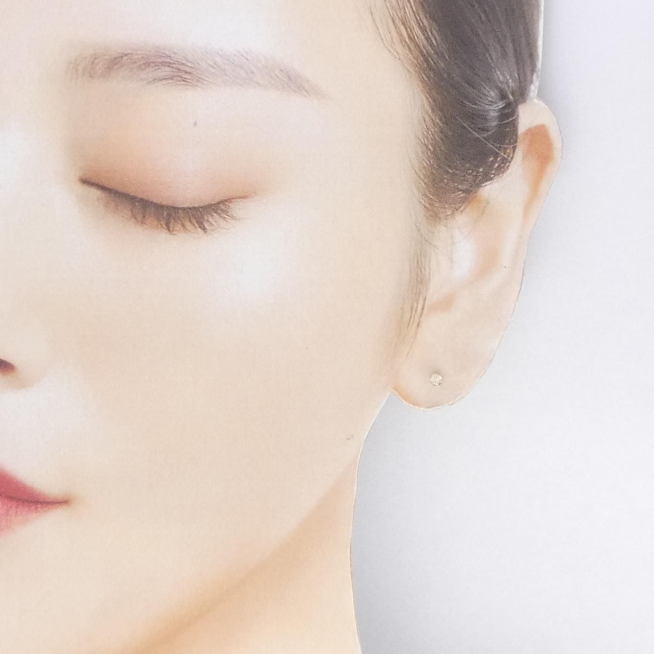 ユニバーサルな K18YG ダイヤモンド ピアス 0.05CT 片耳