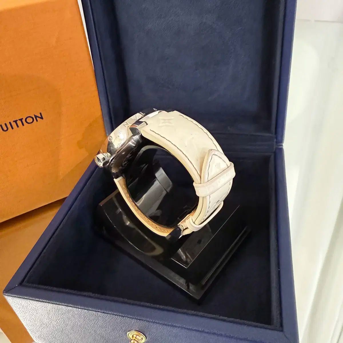 モノグラム クォーツ