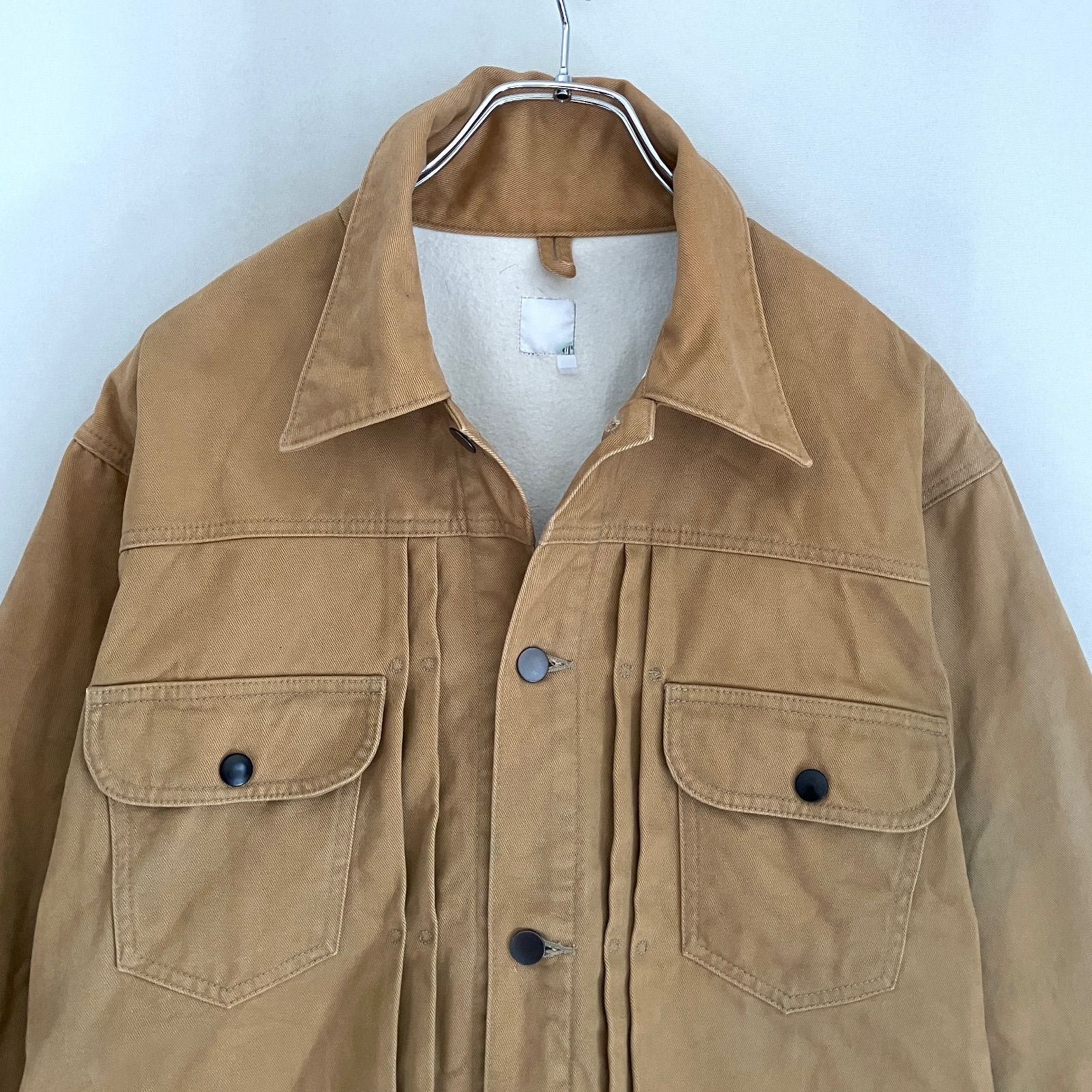 ライトブラウン