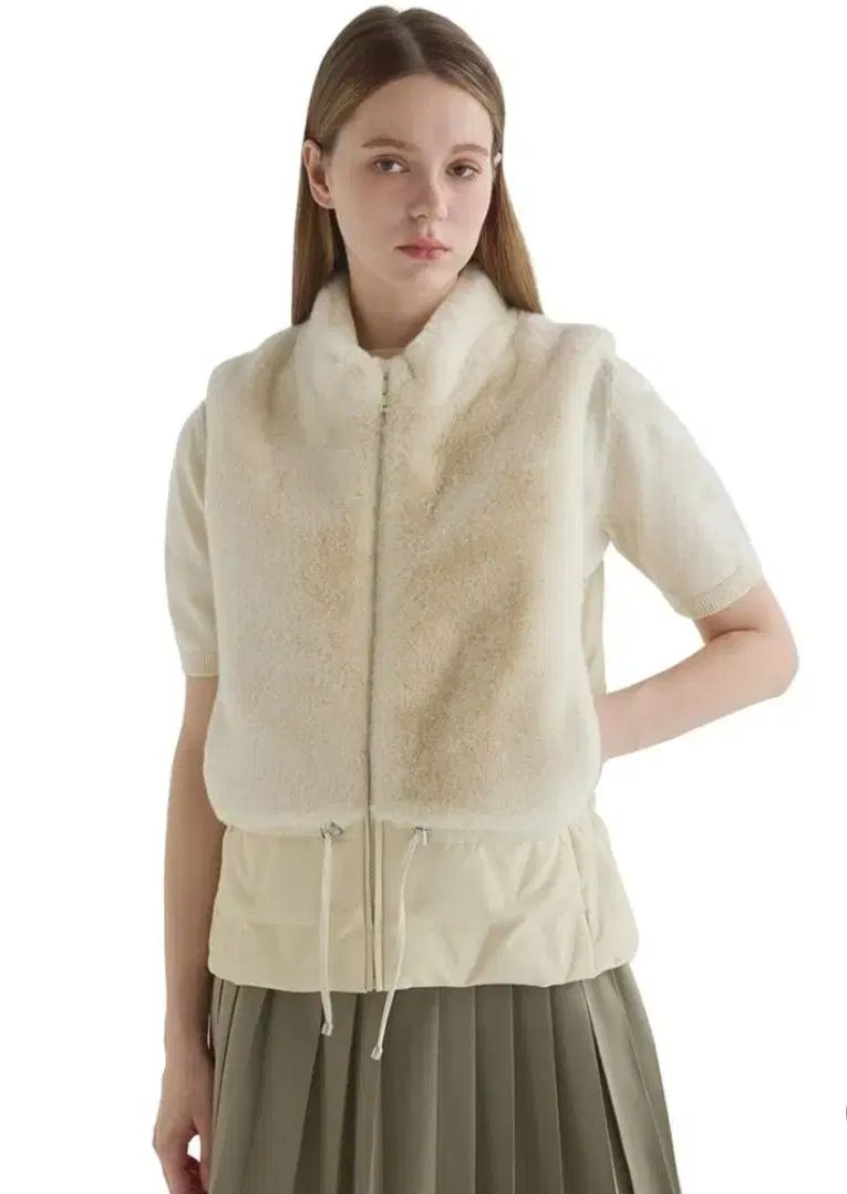 ファーベストシャーリングダックダウンベストアイボリーダウン