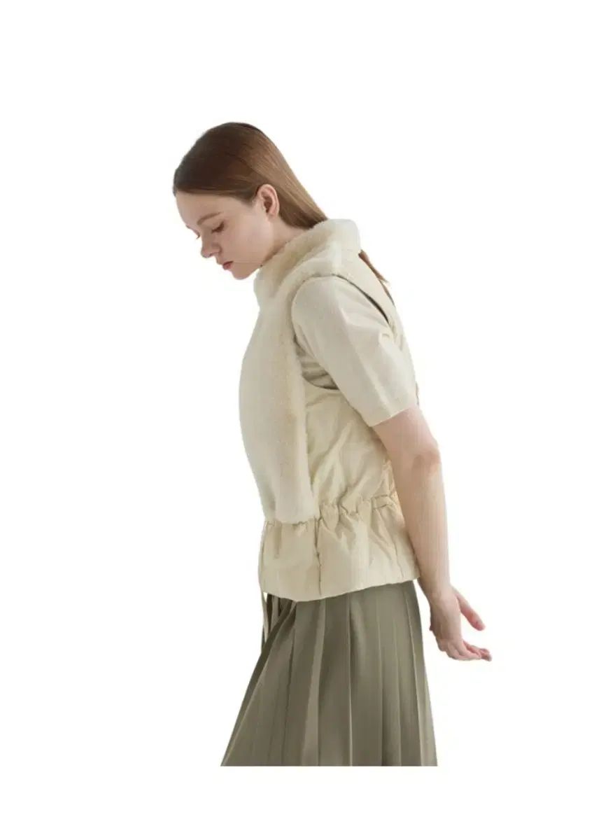 ファーベストシャーリングダックダウンベストアイボリーダウン