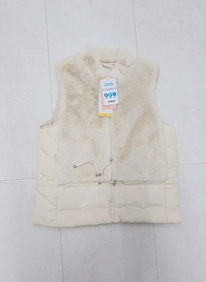 ファーベストシャーリングダックダウンベストアイボリーダウン