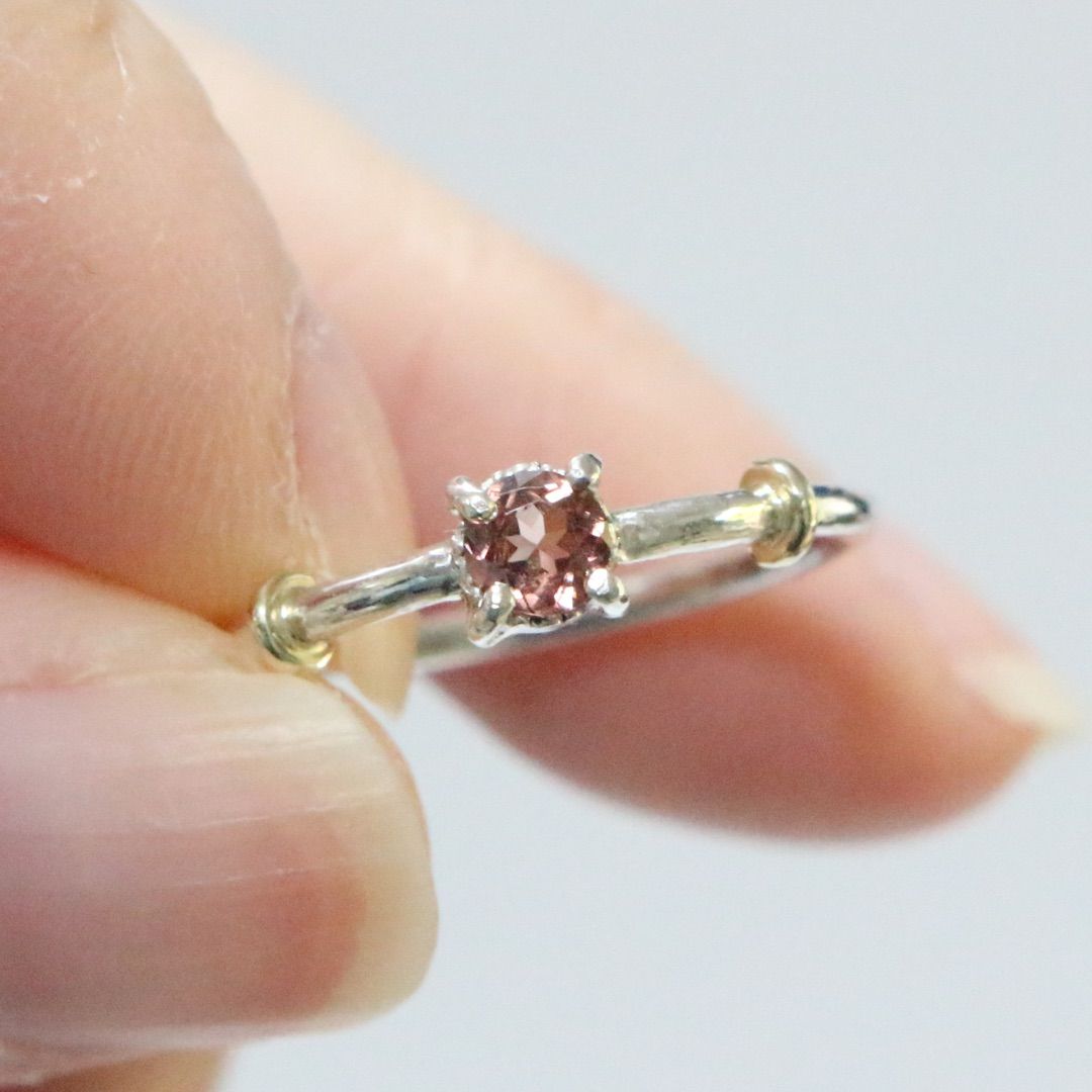 哀愁漂うキラキラ！レッドブラウン色のジルコンK10小ワッカシルバーリング11号 哀愁漂うキラキラ！レッドブラウン色のジルコンK10小ワッカシルバー