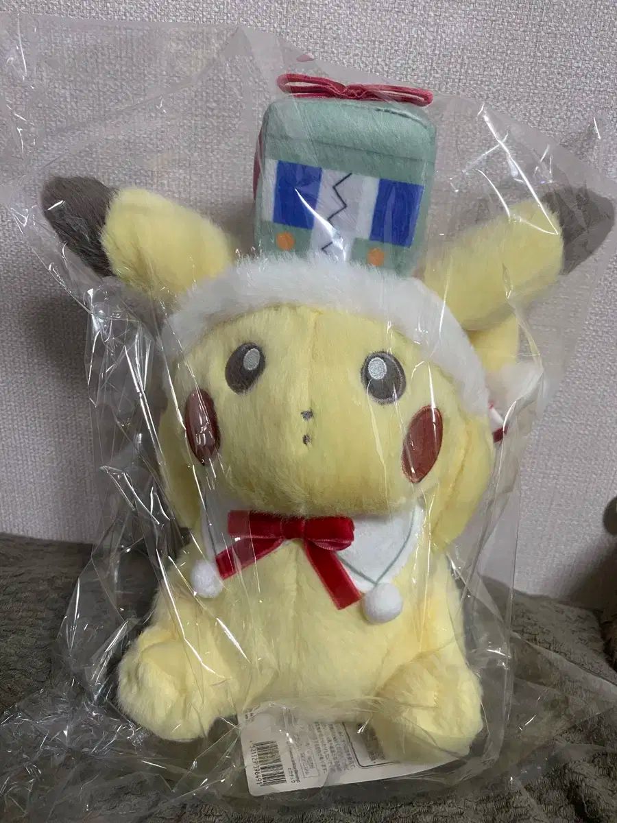 2025 クリスマス ピカチュウ ぬいぐるみ