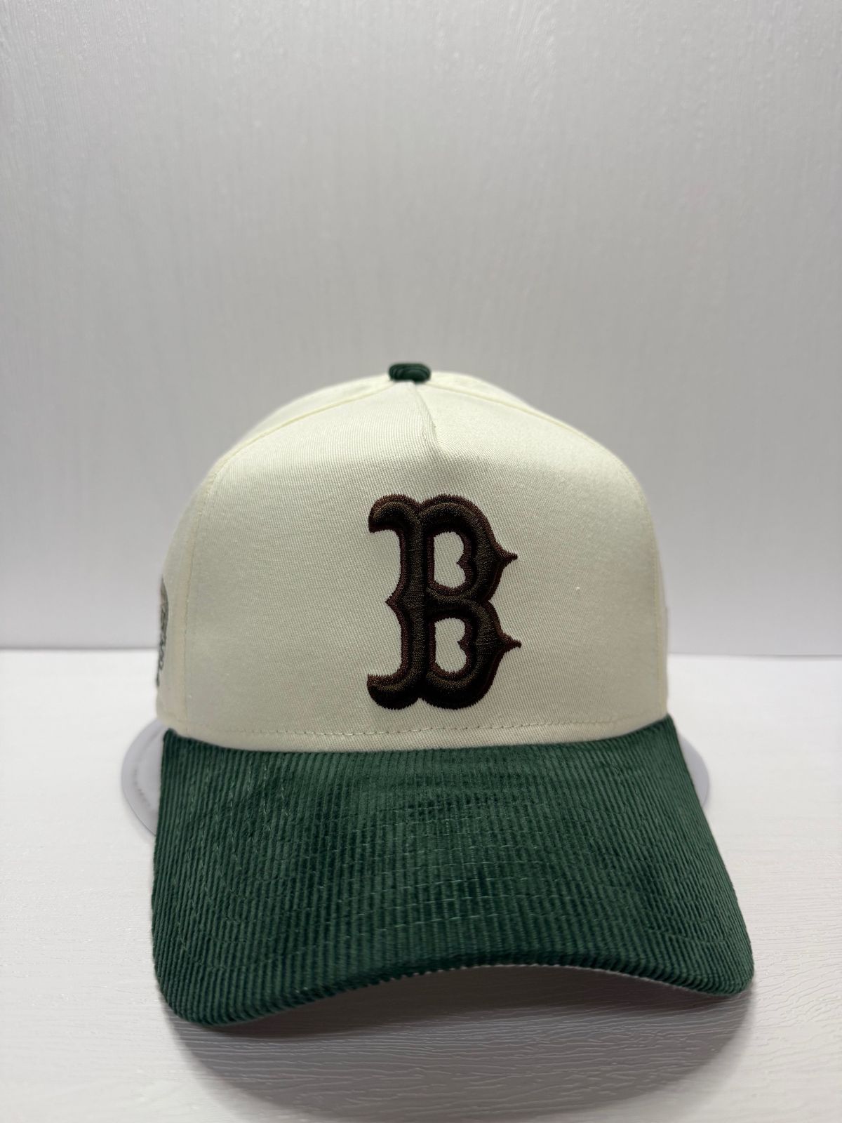 Newera ボストンレッドソックス ワールドシリーズ2004 9 forty A FRAME スナップバックキャップ ツートン