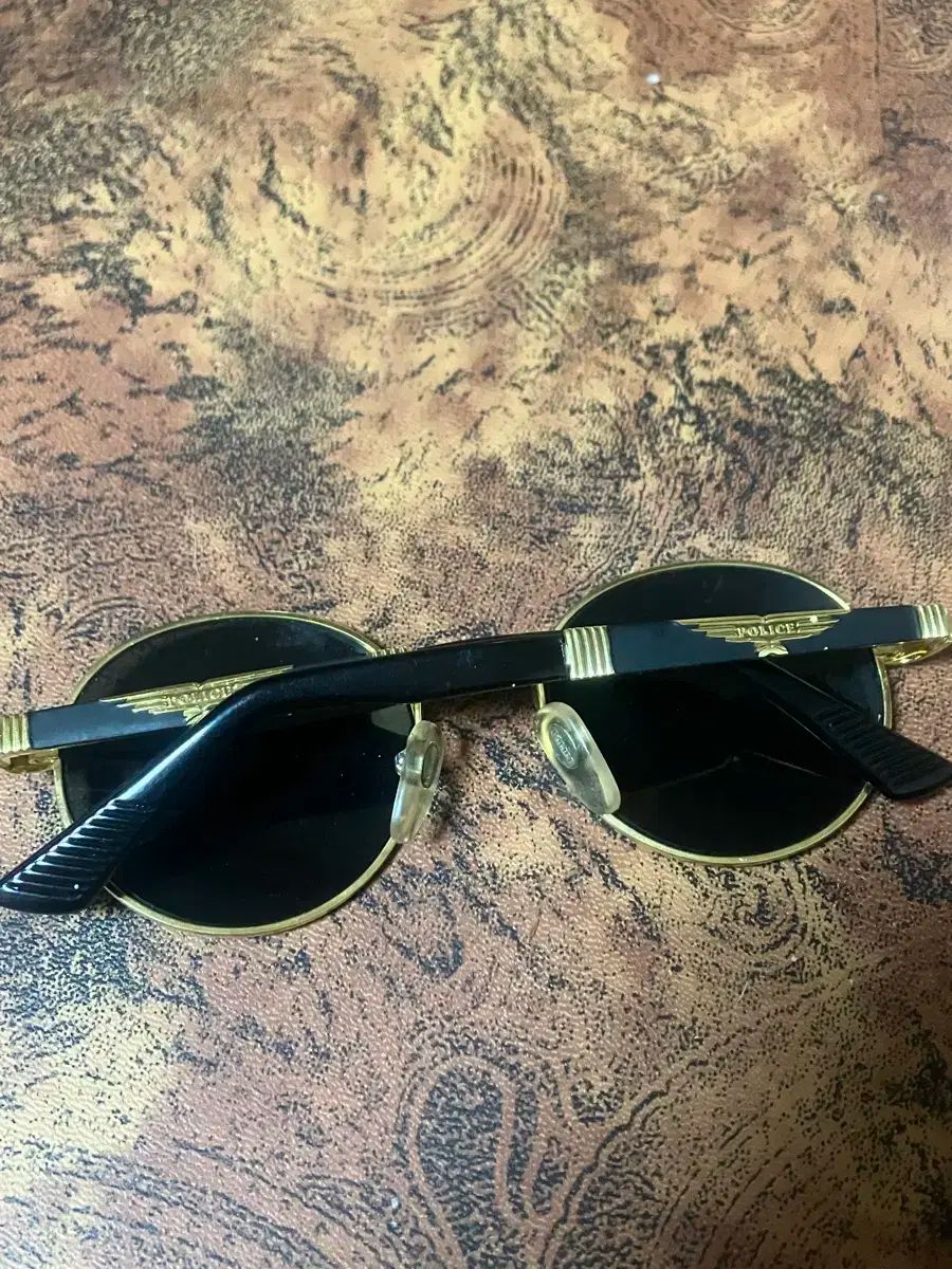 ポリス POLICE ゴールド ブラック サングラス