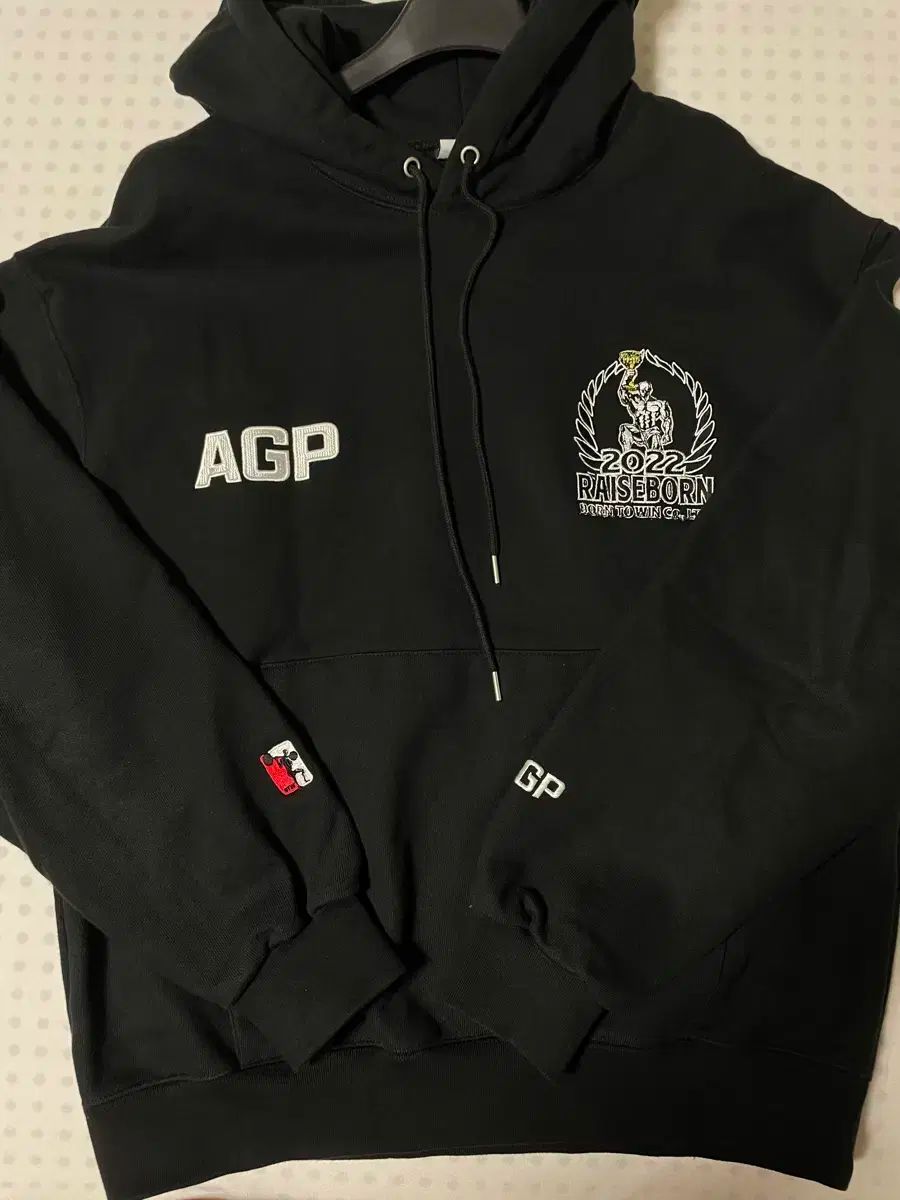 BORN TO WIN AGP フード1サイド