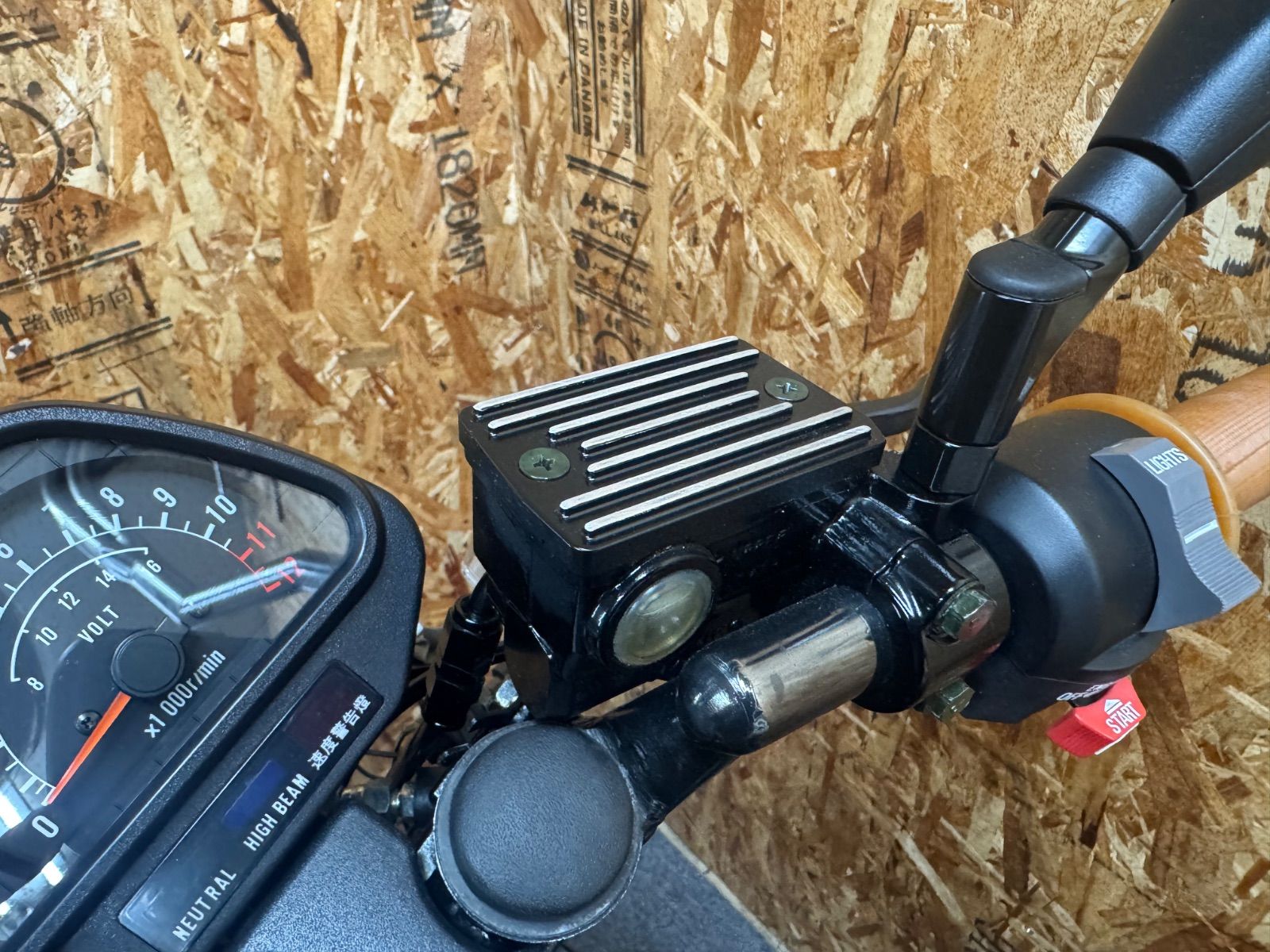 フロントマスターフィンキャップ ペイントver Z400GP 割引 GPz400F等に