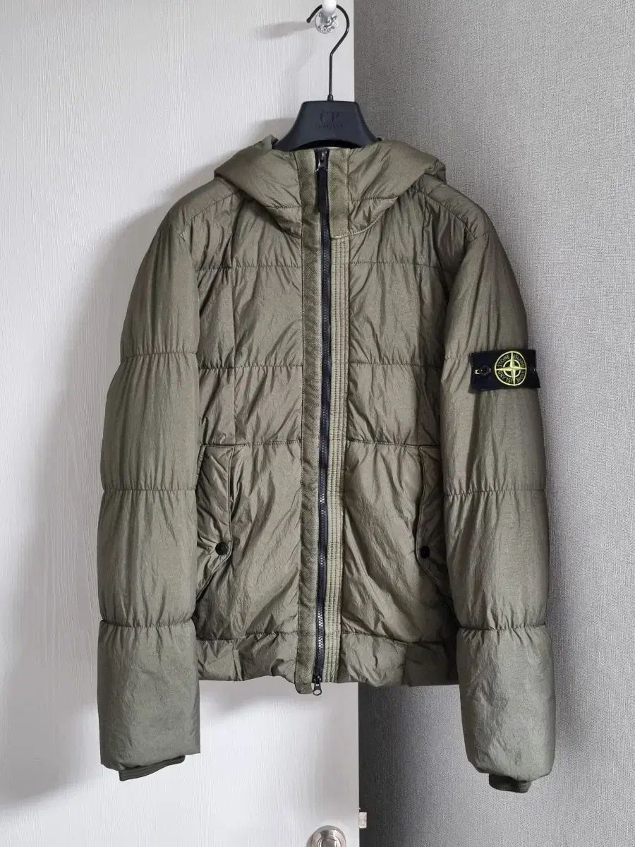 ストーンアイランド クリンクルレップス ダウン