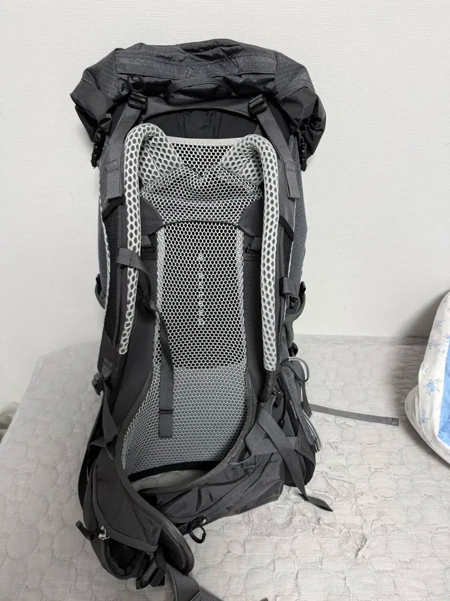 オスプレイ ストラトス 44 グレー