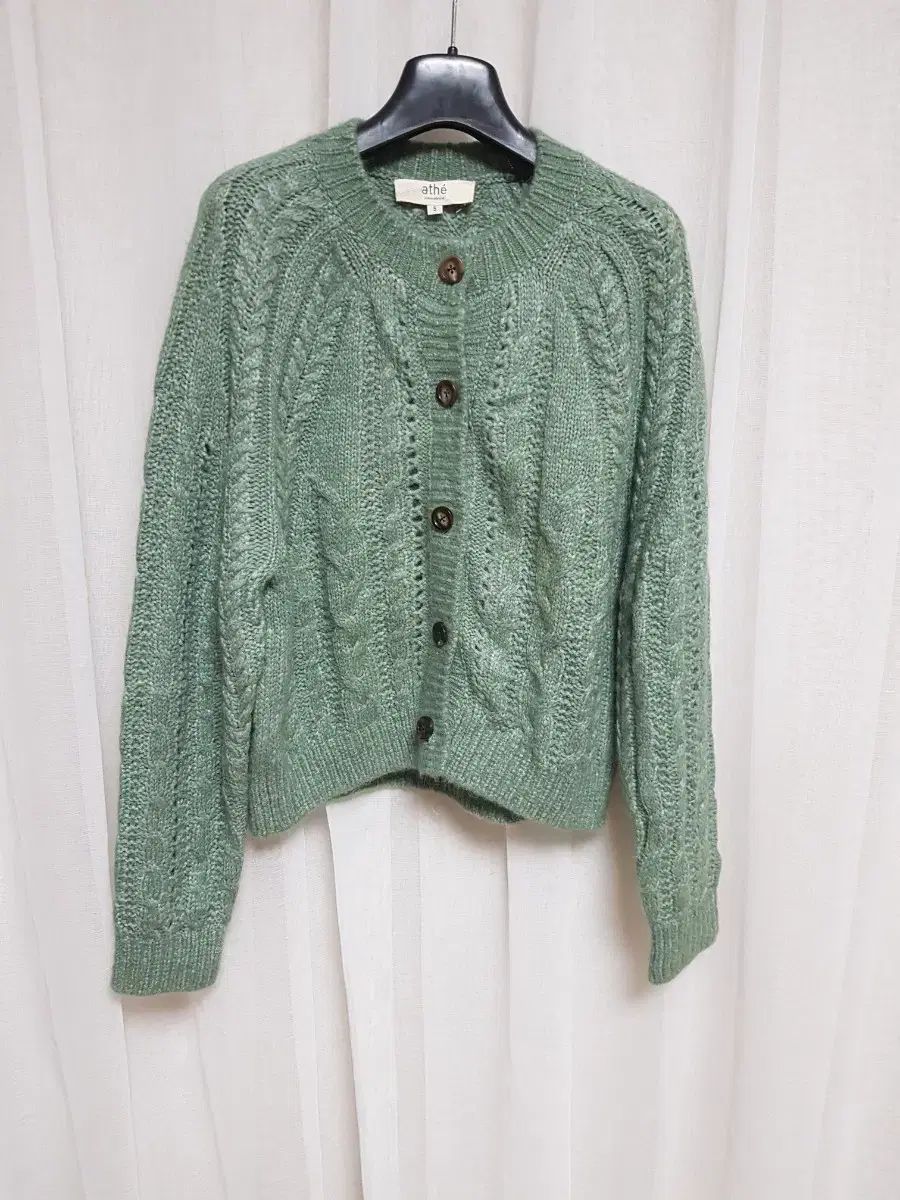 アッテヴァネッサ ブリューノ アルパカ パーカ