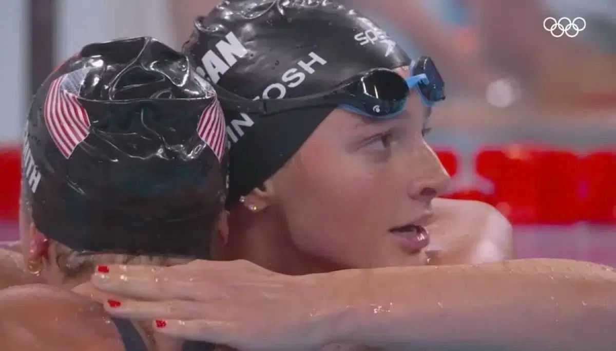 Arena アリーナ COBRA コブラ ウルトラ スワイプ スイムゴーグル