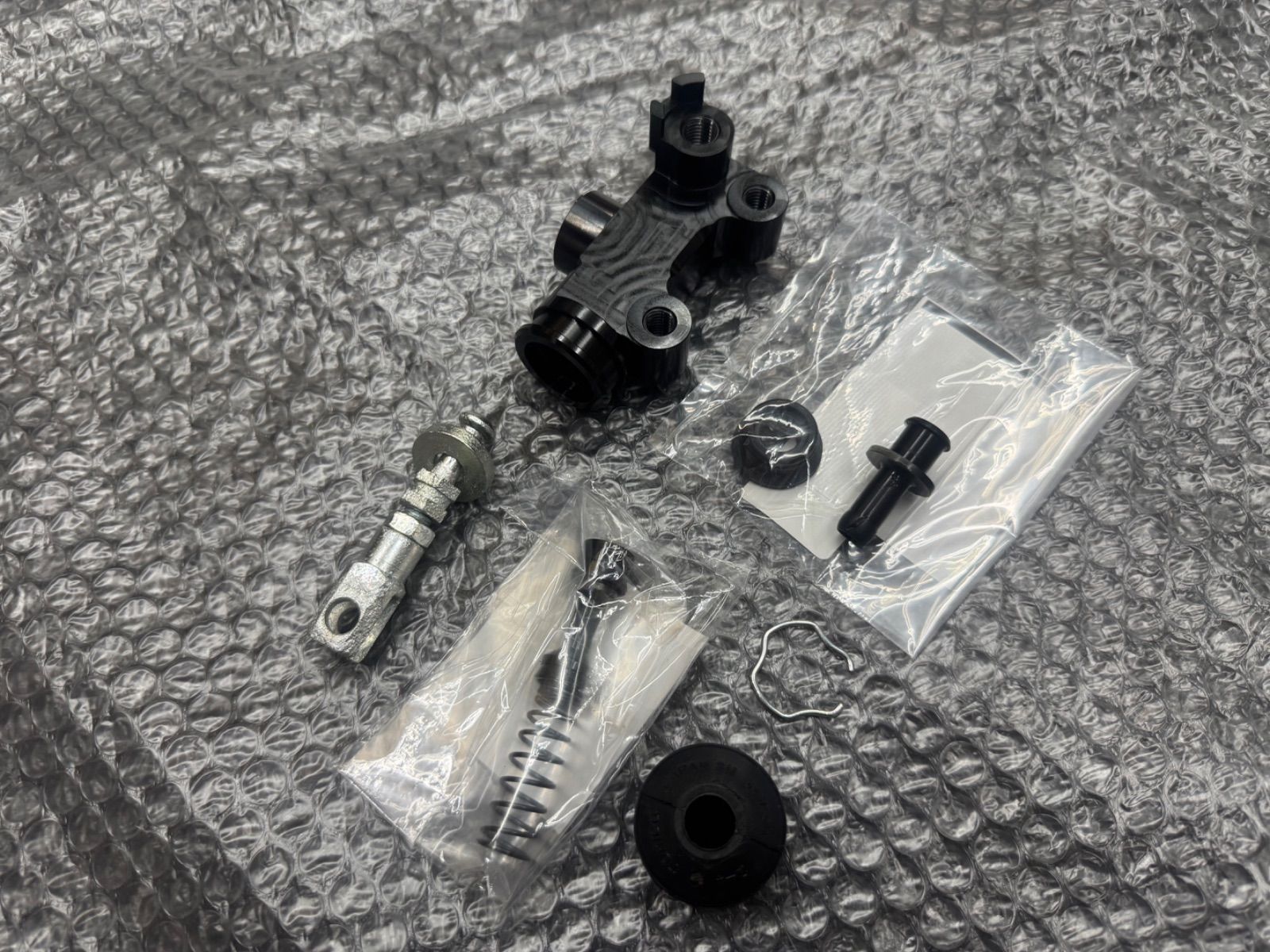 Z400GP Z550GP Z750GP 新品 オリジナルリアマスターASSY 検索用