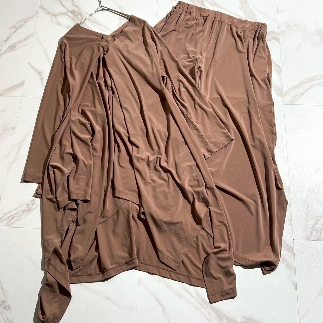 ISSEY MIYAKE イッセイミヤケ 2020SS 2020年春夏 アシンメトリー 変形 ロング丈 セットアップ チュニックワンピース プルオーバー 長袖 太ワイドパンツ フルレングス ブラウン系 ストレッチ素材 洗濯 2サイズ