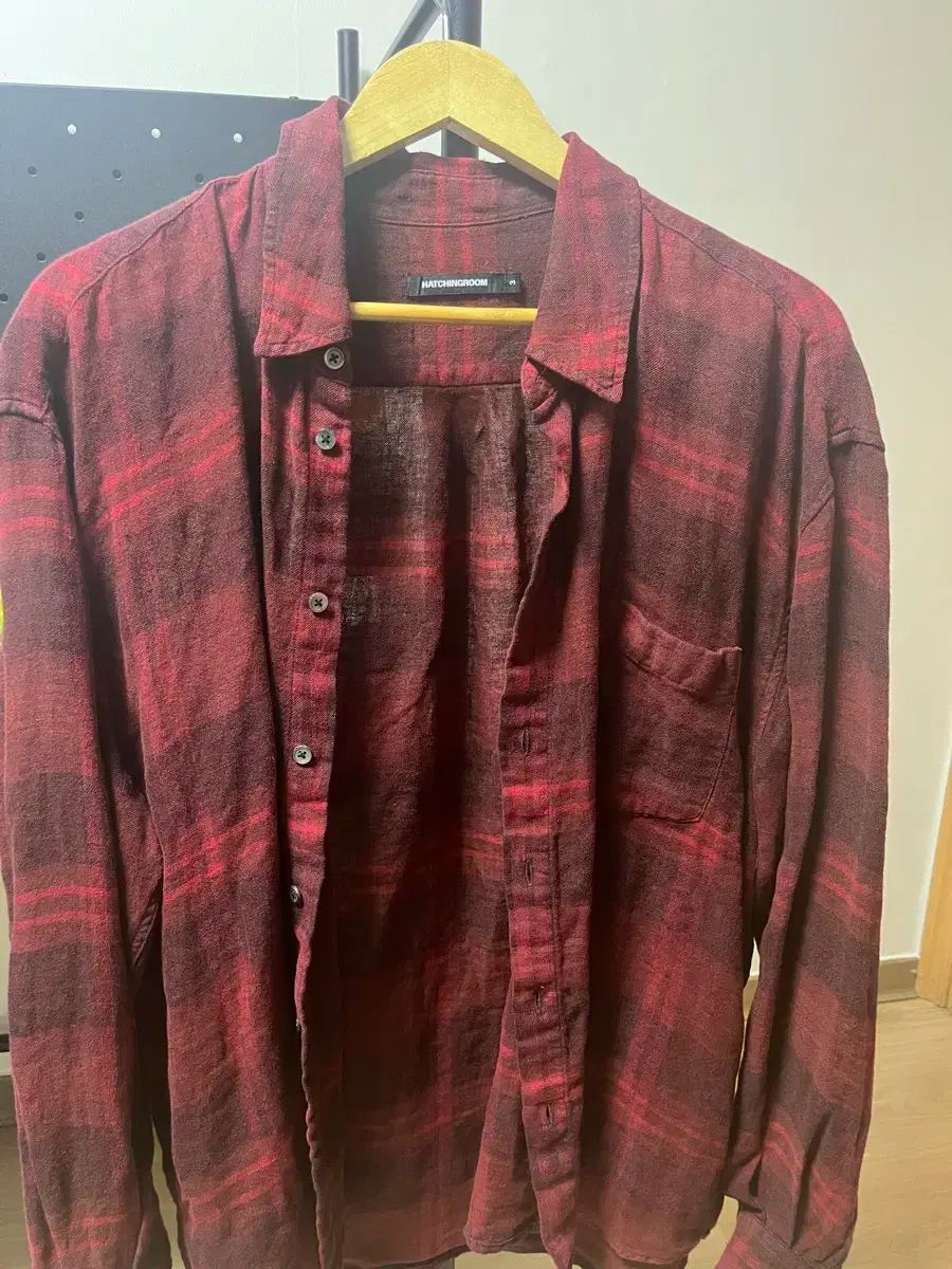 Hatchingroom Classic 셔츠 リネン BIG CHECK DARK RED