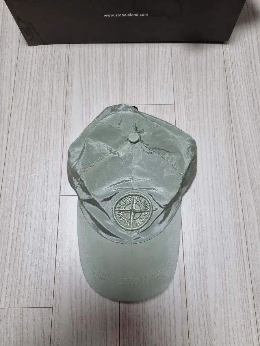 STONE ISLAND ナイロンメタル ベースボールキャップ 帽子 トップ