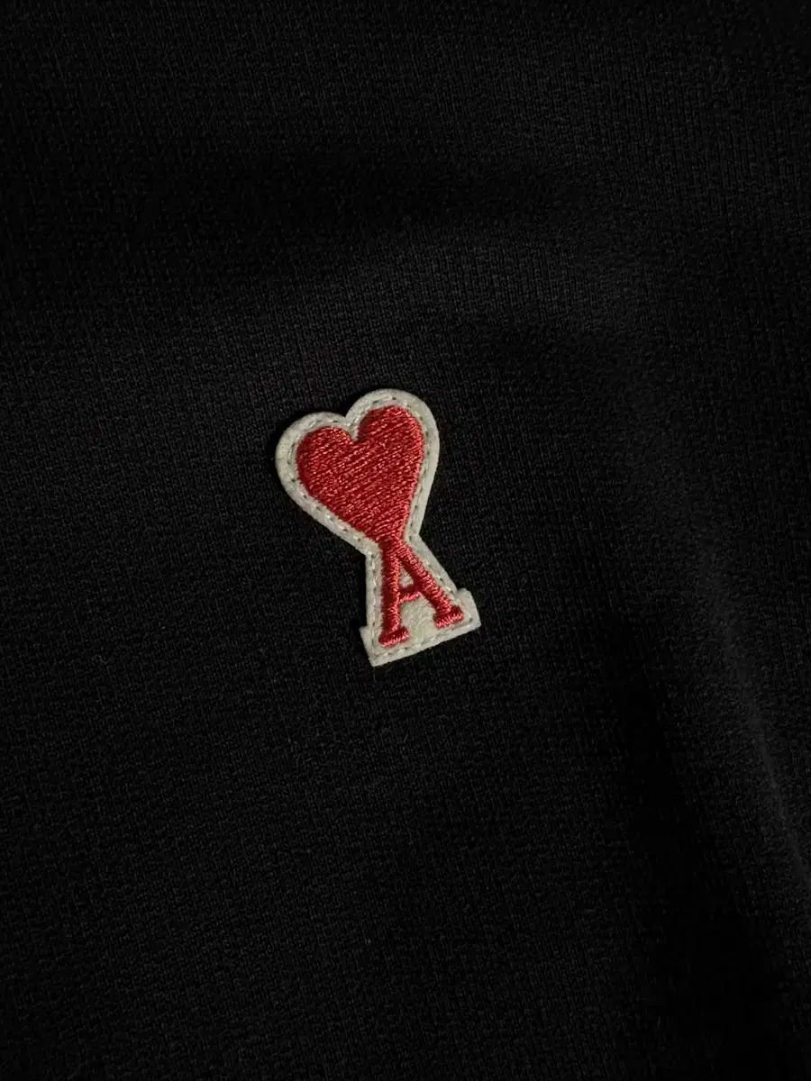 アミ ブラック ハート ロゴ スウェット M 5回未満着用