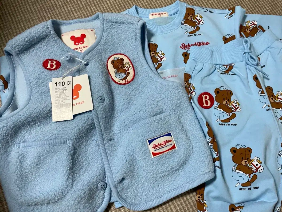 BEBE DE PINO オールオーバー 上下セット 110