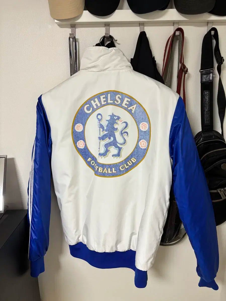 アディダス チェルシー リバーシブル ジャケット
