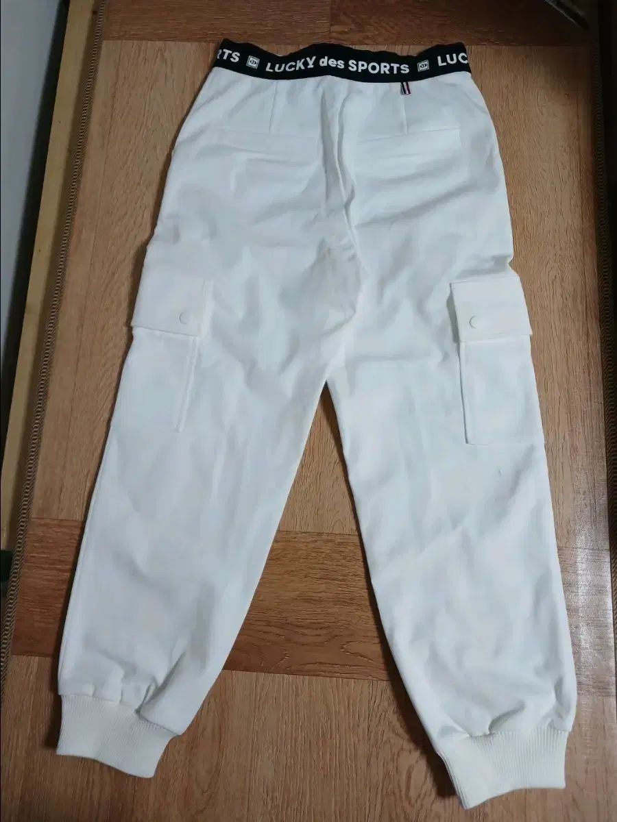 カーゴ ジョガー