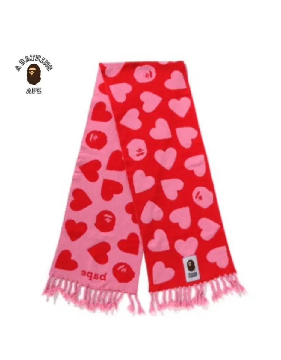 アベイシングエイプ ハード マフラー IVE レイ 着用