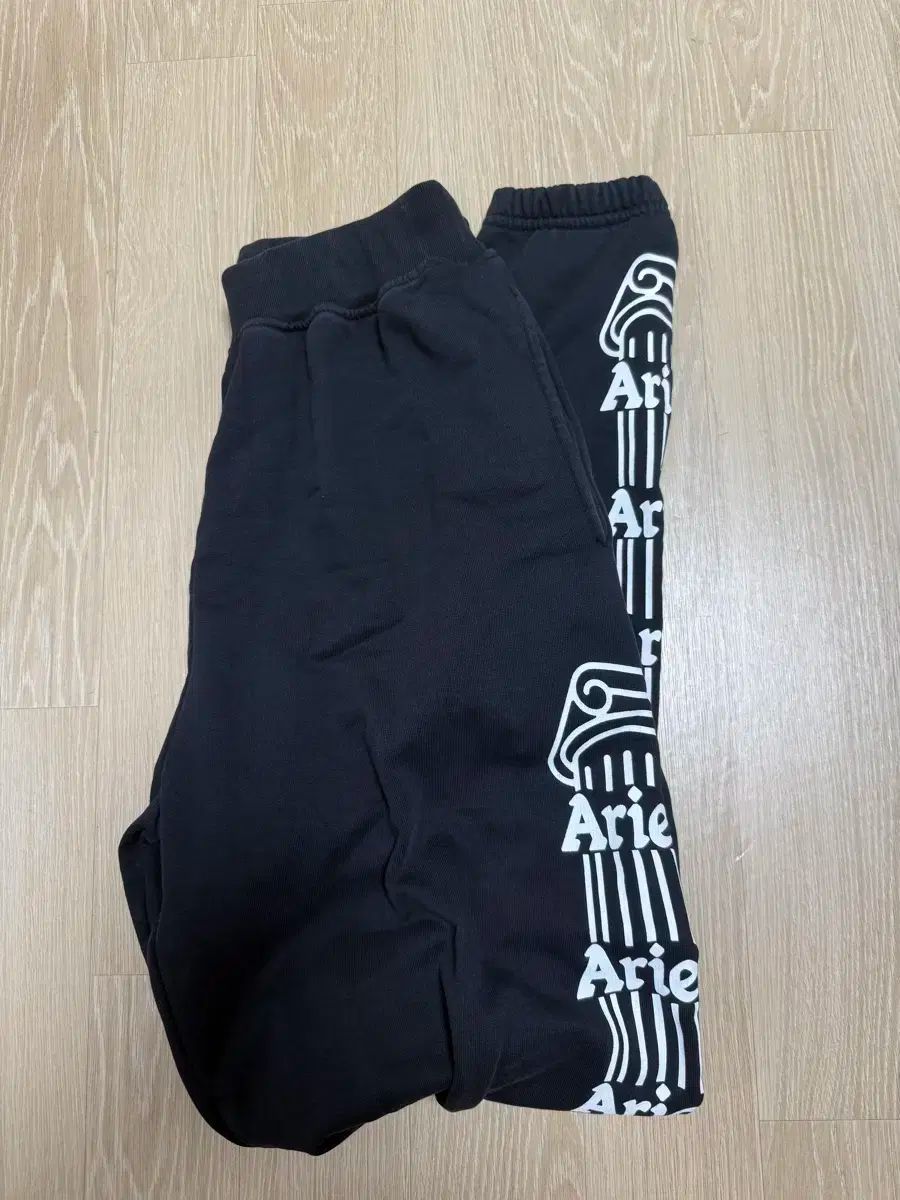 aries スウェットパンツ Sサイズ